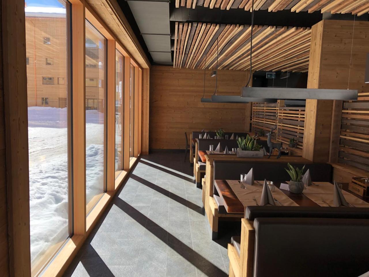 Catrina Resort Disentis Exterior photo